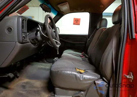 2005 Chevrolet Silverado C1500 z USA, uszkodzony, nr VIN 1GCEC14X75Z133786